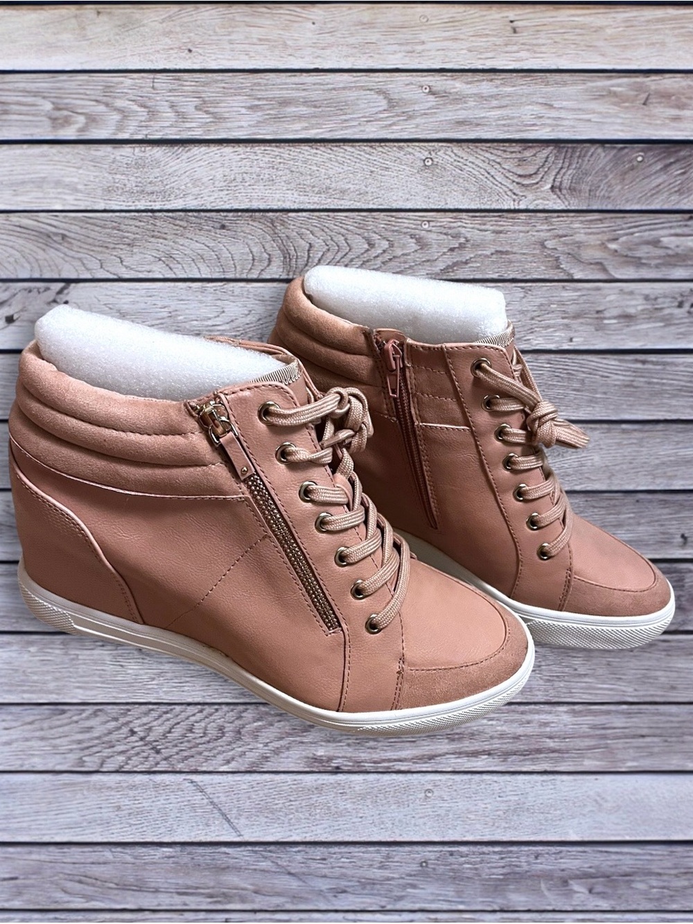 LIKE NEW Aldo Kaia Hidden Wedge Sneakers Blush Pink size 11